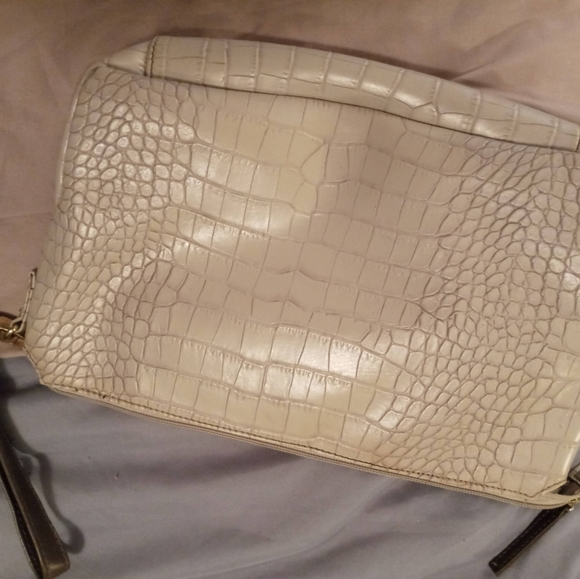 Segue Gray Reptile Print Lrg Wristlet/Clutch - Picture 5 of 7